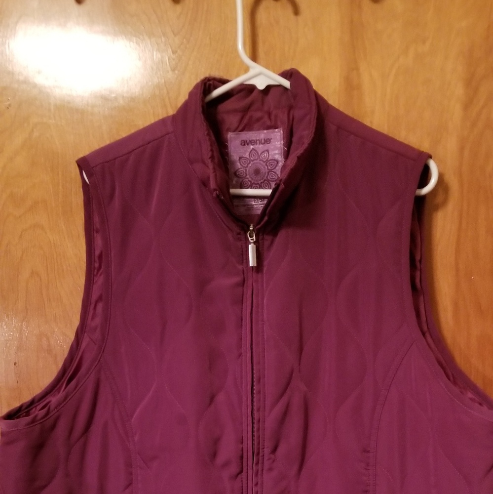 Avenue vest